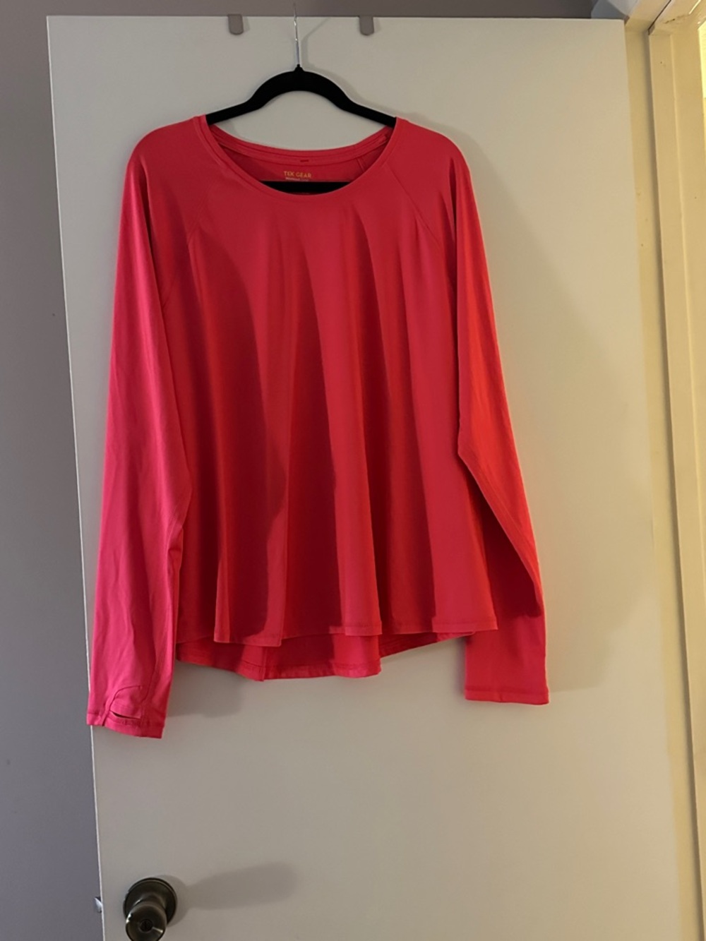 81. Tek Gear Workout Top